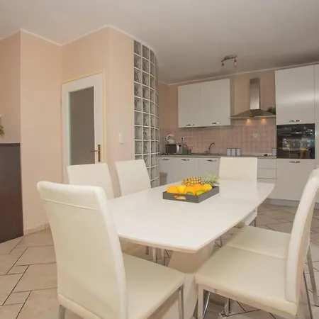 Apartment Mozart