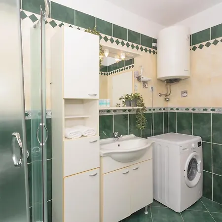 Mozart Apartment *