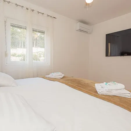 Mozart Apartment *